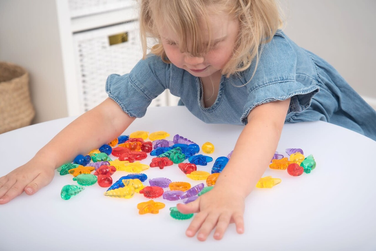 Tickit | Doorschijnende gekleurde schelpen p.s. Tickit | Doorschijnende gekleurde schelpen p.s.