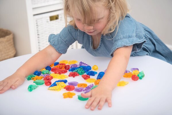 Tickit | Doorschijnende gekleurde schelpen p.s. Tickit | Doorschijnende gekleurde schelpen p.s.