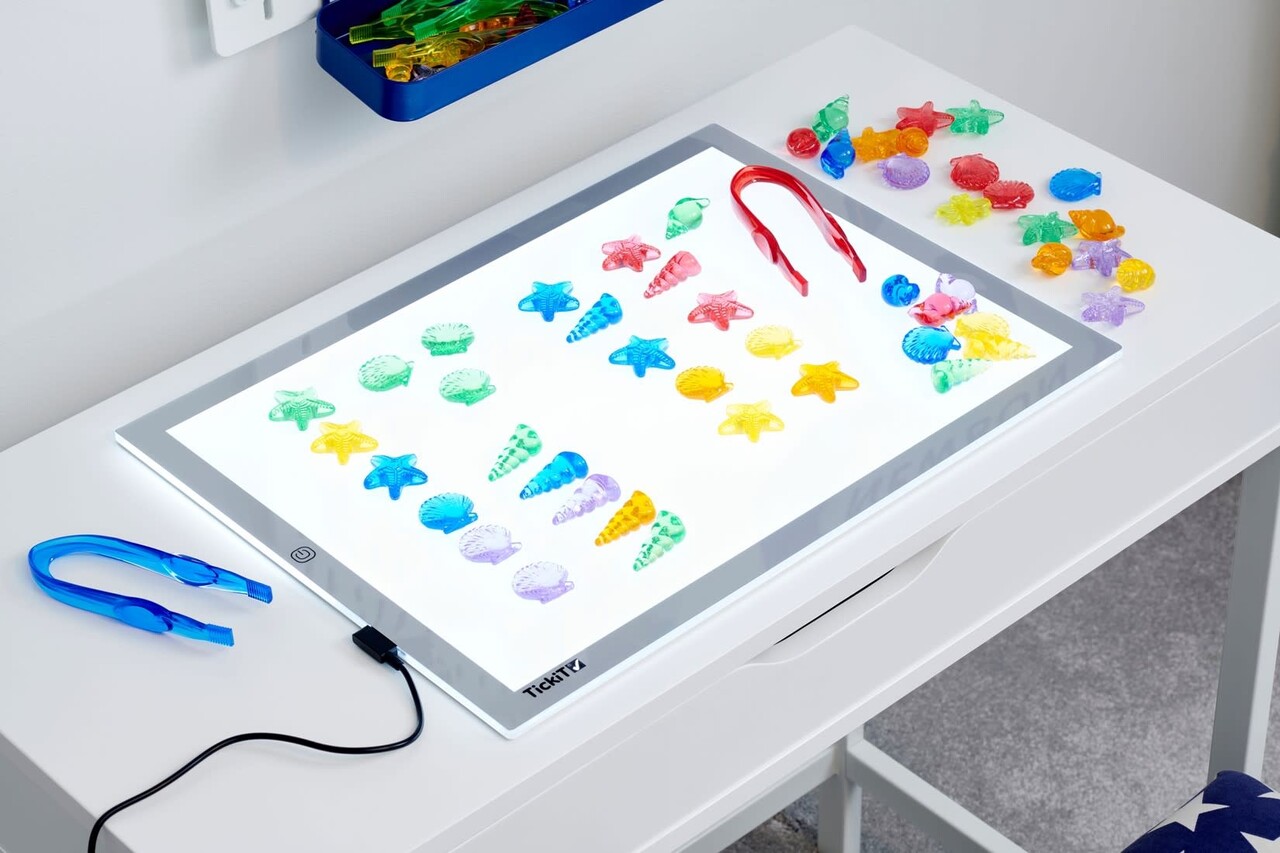 Tickit | Doorschijnende gekleurde schelpen p.s. Tickit | Doorschijnende gekleurde schelpen p.s.