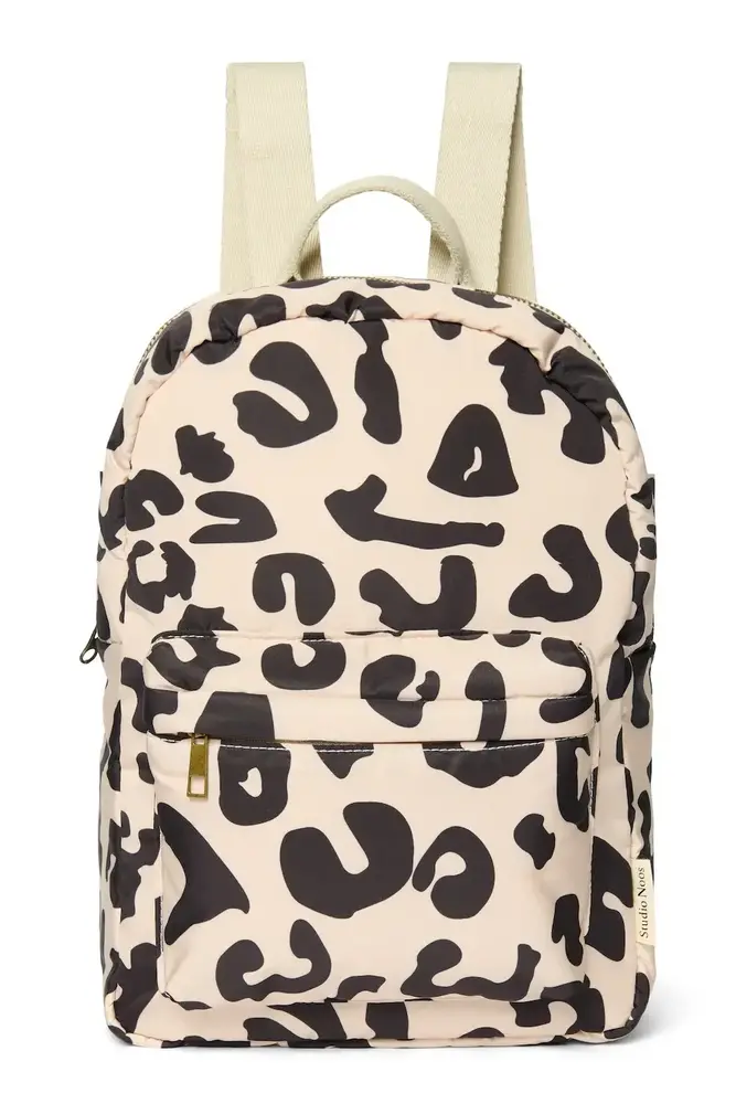 Studio Noos Studio Noos | Holy Cow Puffy | Midi Backpack with Front Pocket