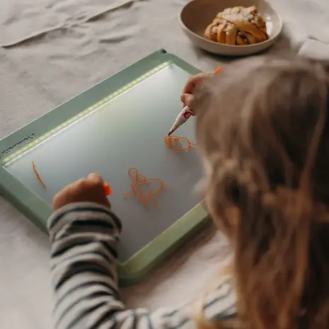 Kidywolf Kidywolf | Kidydraw Pro | Mobiele en lichtgevende tablet | Groen Kidywolf Kidywolf | Kidydraw Pro | Mobiele en lichtgevende tablet | Groen