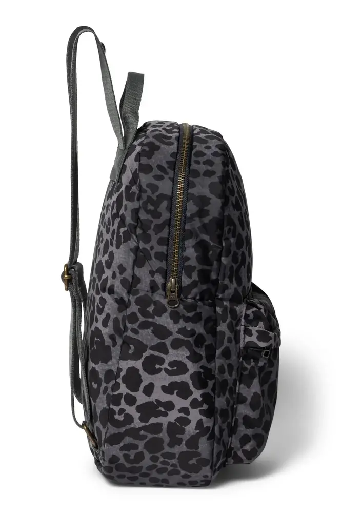 Studio Noos Studio Noos | Antra Leopard Puffy | Midi Backpack with front pocket Studio Noos Studio Noos | Antra Leopard Puffy | Midi Backpack with front pocket