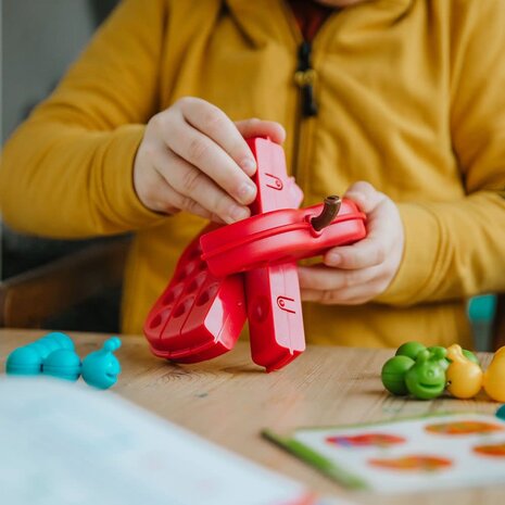 Smartgames Smartgames | Apple Twist