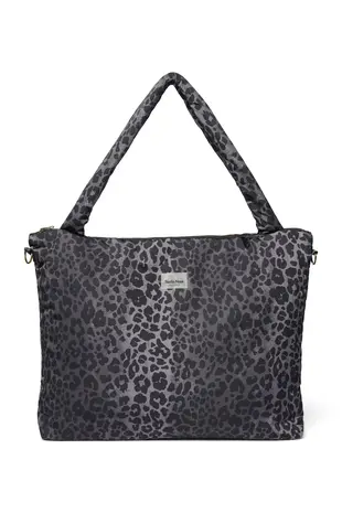Studio Noos Studio Noos | Antra Leopard Puffy Diaper Bag Studio Noos Studio Noos | Antra Leopard Puffy Diaper Bag