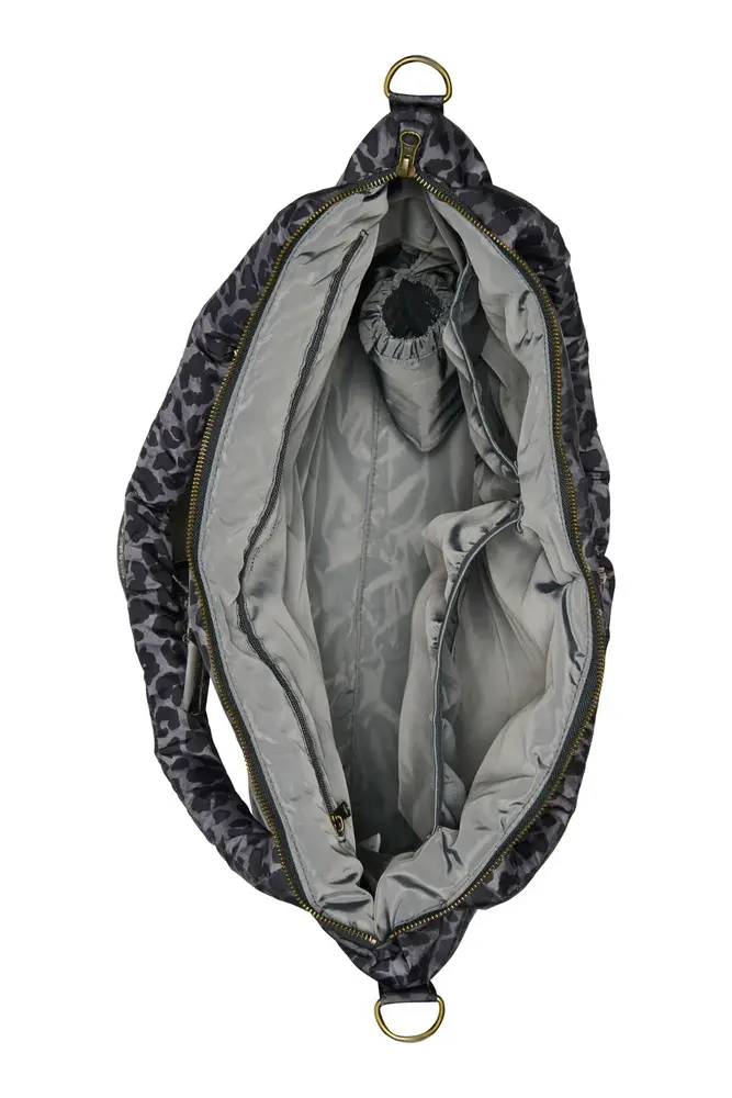 Studio Noos Studio Noos | Antra Leopard Puffy Diaper Bag Studio Noos Studio Noos | Antra Leopard Puffy Diaper Bag