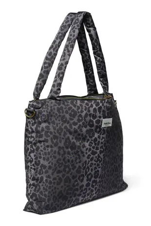 Studio Noos Studio Noos | Antra Leopard Puffy Diaper Bag Studio Noos Studio Noos | Antra Leopard Puffy Diaper Bag