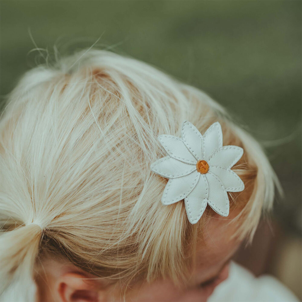 Donsje Amsterdam Donsje Amsterdam | Zaza Fields Hairclip | Daisy | Off White Leather