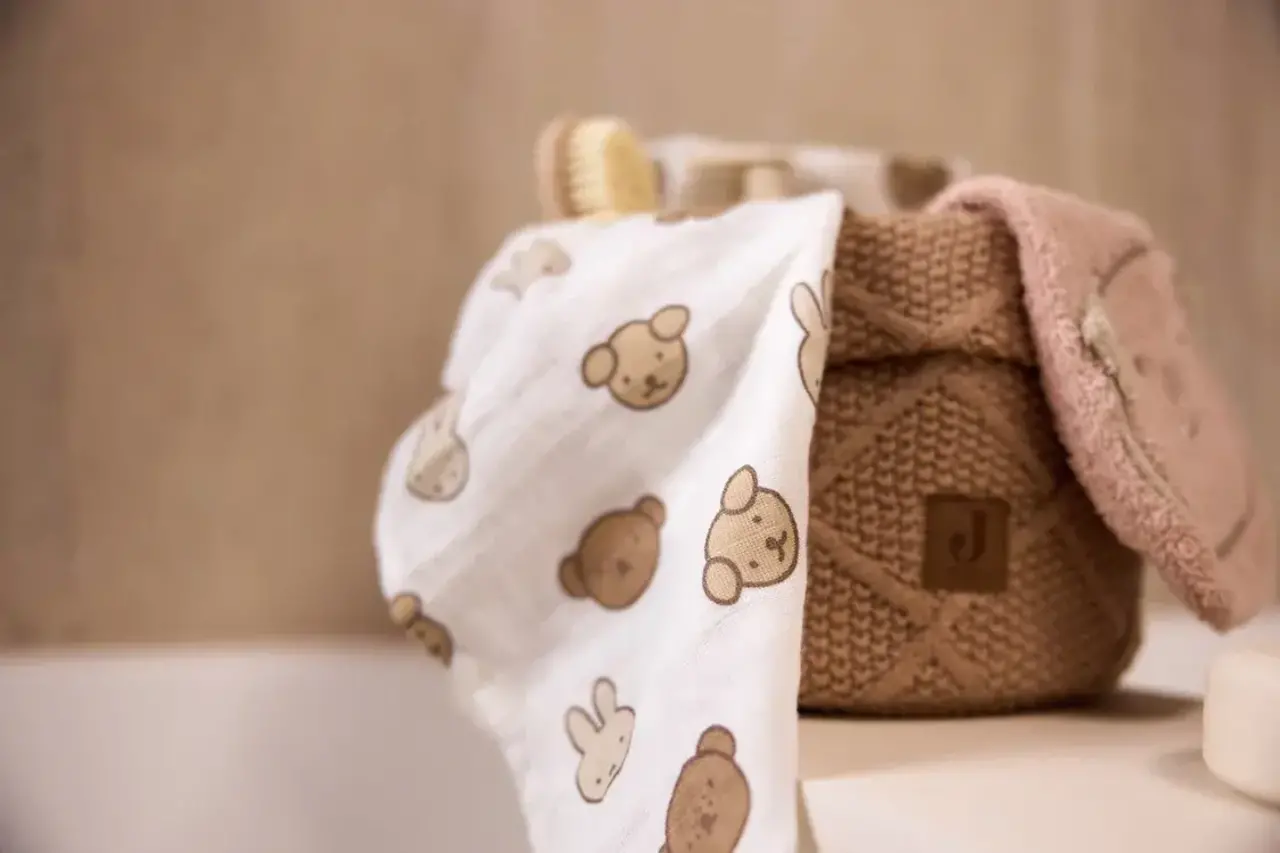 Jollein Jollein | Hydrofiele Doek Large 115x115cm | Miffy and Friends 2 pack Jollein Jollein | Hydrofiele Doek Large 115x115cm | Miffy and Friends 2 pack