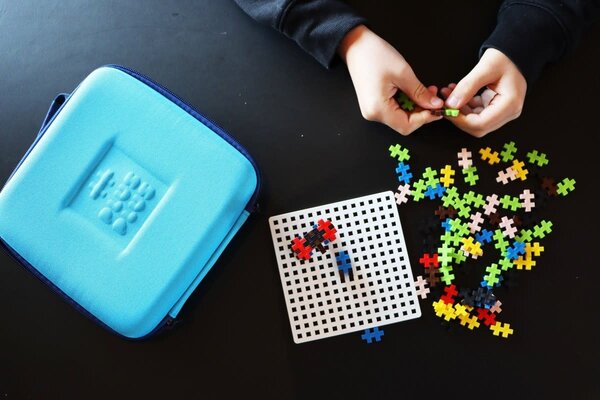 Plus Plus Plus - Plus | Reiskoffer 100 stuks Plus Plus Plus - Plus | Reiskoffer 100 stuks