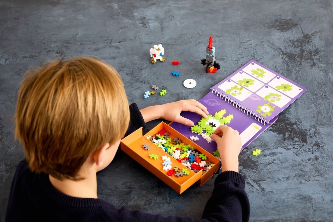 Plus Plus Plus - Plus | Activity Pad 125 stuks | Ruimte Plus Plus Plus - Plus | Activity Pad 125 stuks | Ruimte