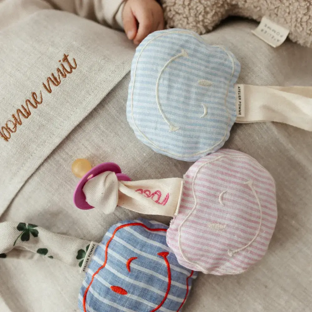 Atelier Pomme Atelier Pomme | Pacifier Cloth | Pomme | Lovely linen | Dreamy blue Atelier Pomme Atelier Pomme | Pacifier Cloth | Pomme | Lovely linen | Dreamy blue
