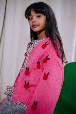 Daily Brat Daily Brat | Rosie Flower Knitted Cardigan Sweet Pink Daily Brat Daily Brat | Rosie Flower Knitted Cardigan Sweet Pink