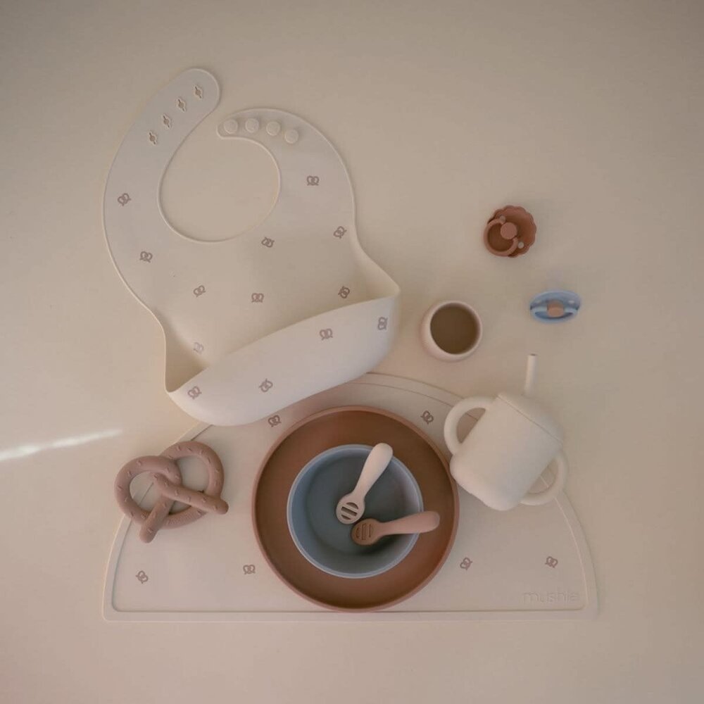 Mushie Mushie | Silicone Bib | Pretzel