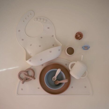 Mushie Mushie | Silicone Bib | Pretzel