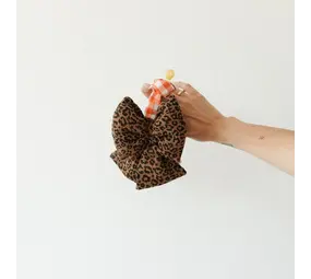 Atelier Pomme Atelier Pomme | Pacifier Cloth | Pomme | Put A Bow On It | Leopard Atelier Pomme Atelier Pomme | Pacifier Cloth | Pomme | Put A Bow On It | Leopard