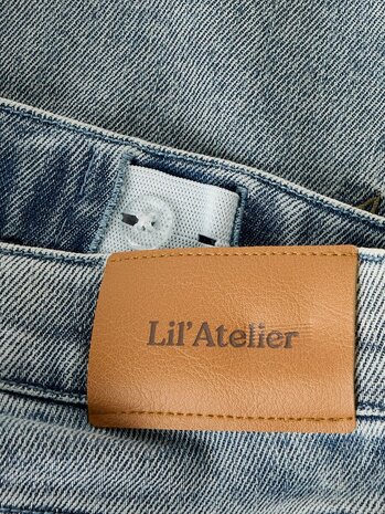 Lil ' Atelier Lil ' Atelier | NMFDARLEE DOA LOOSE JEANS 4499-SE LIL | Medium Blue Denim FLOWER EMB
