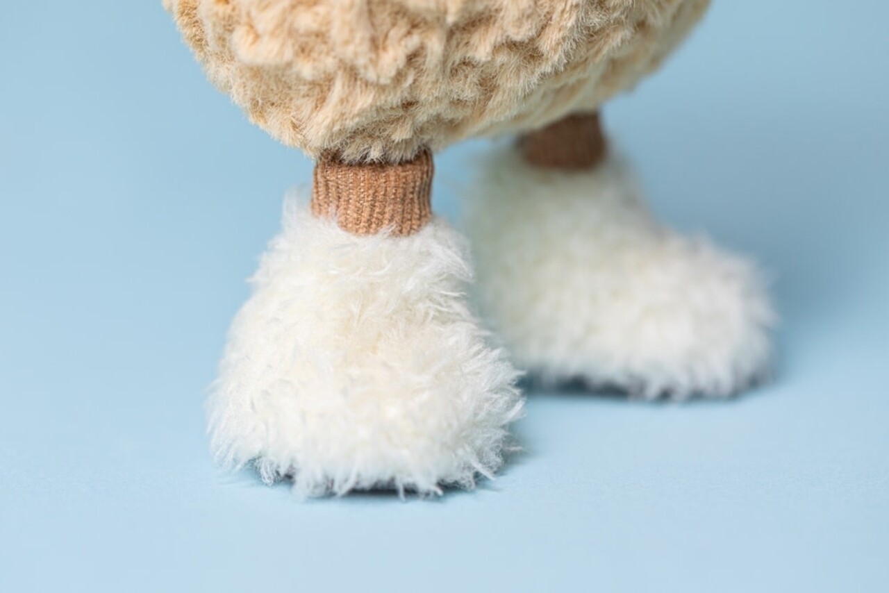 Jellycat Jellycat | Amuseables Peanut 'Apres Ski' Jellycat Jellycat | Amuseables Peanut 'Apres Ski'