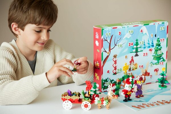 Plus Plus Plus - Plus | Adventskalender | Santas world