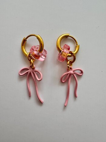 By Melo By Melo | Oorbellen | Strik Roze By Melo By Melo | Oorbellen | Strik Roze