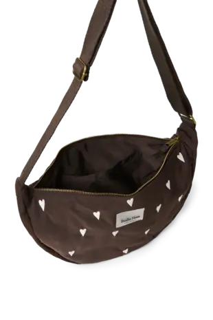 Studio Noos Studio Noos | Puﬀy Adult Fanny Pack | Brown Hearts