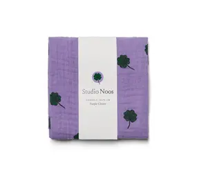 Studio Noos Studio Noos | Swaddle Print Medium | Purple Clover