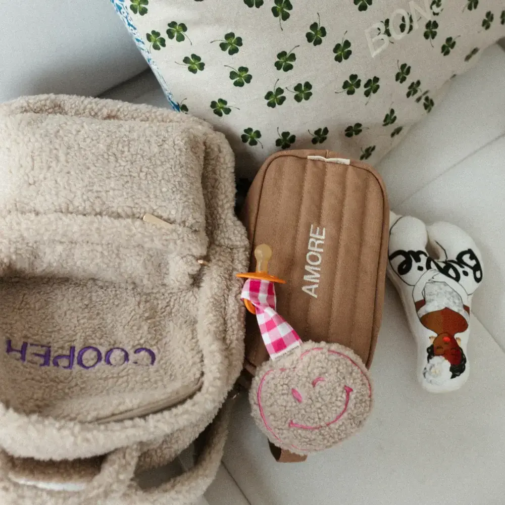 Atelier Pomme Atelier Pomme | Pacifier Cloth | Pomme | Teddy | Blowy Bubblegum Atelier Pomme Atelier Pomme | Pacifier Cloth | Pomme | Teddy | Blowy Bubblegum