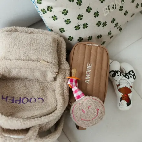 Atelier Pomme Atelier Pomme | Pacifier Cloth | Pomme | Teddy | Blowy Bubblegum Atelier Pomme Atelier Pomme | Pacifier Cloth | Pomme | Teddy | Blowy Bubblegum