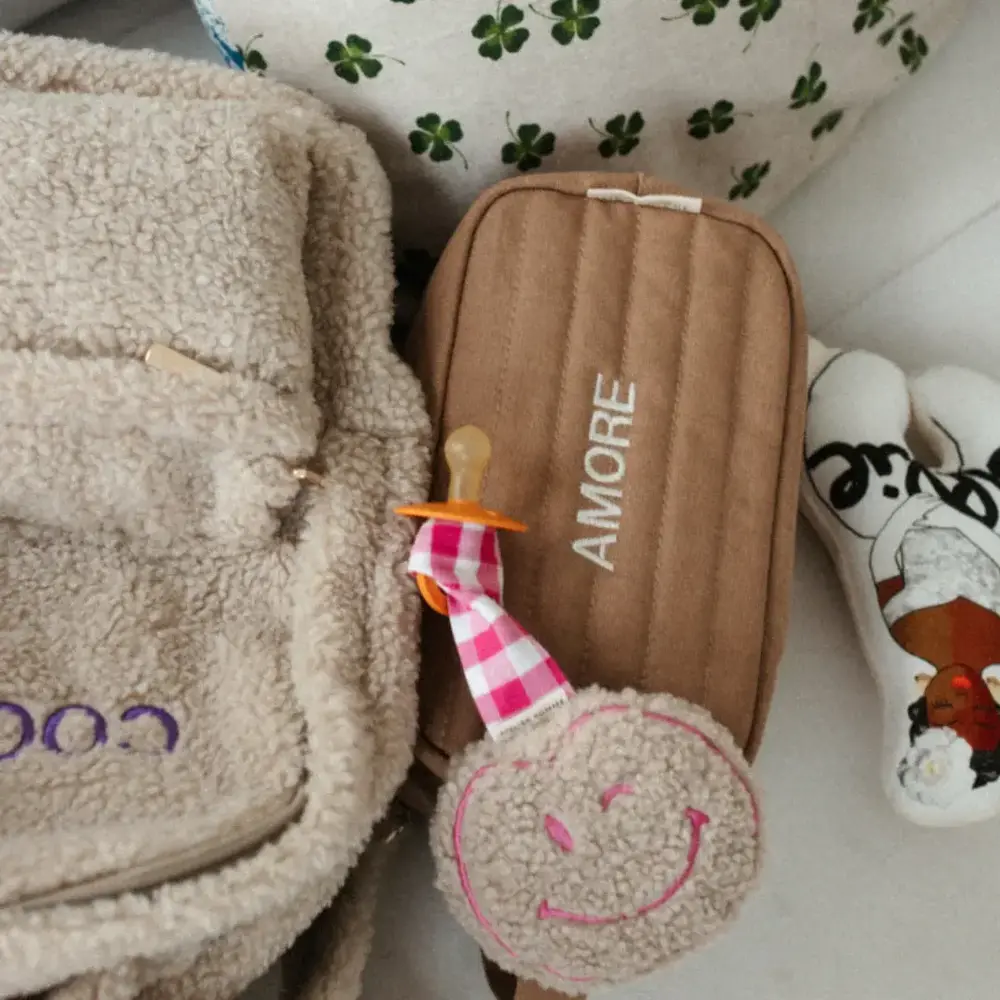 Atelier Pomme Atelier Pomme | Pacifier Cloth | Pomme | Teddy | Blowy Bubblegum Atelier Pomme Atelier Pomme | Pacifier Cloth | Pomme | Teddy | Blowy Bubblegum