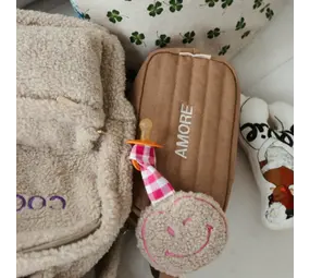 Atelier Pomme Atelier Pomme | Pacifier Cloth | Pomme | Teddy | Blowy Bubblegum Atelier Pomme Atelier Pomme | Pacifier Cloth | Pomme | Teddy | Blowy Bubblegum