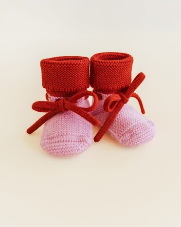 Hvid Hvid | Booties 9-15M | Cotton Candy/Red