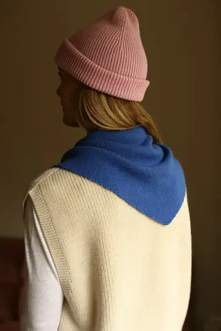 Hvid Hvid | Triangle Scarf Josephina | Cobalt Blue