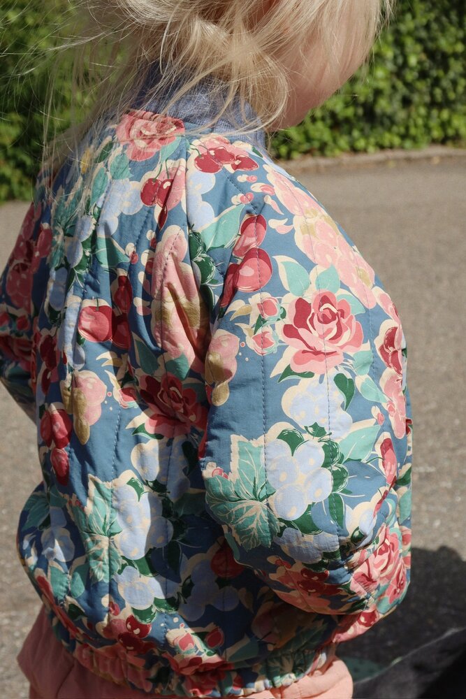 Konges Sløjd Konges Sløjd | Juno Printed Bomber Jacket | Bloomiegrape Blues