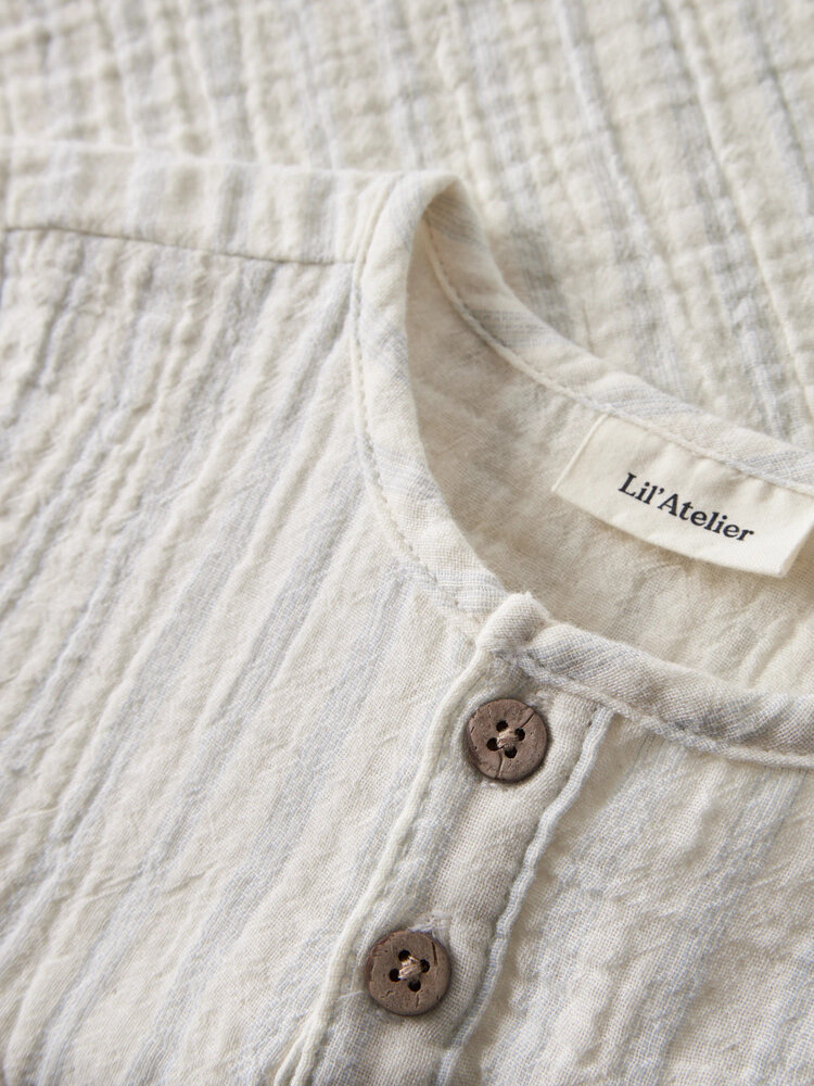 Lil ' Atelier Lil ' Atelier | NBMHAGI SS LOOSE SHIRT LIL | Coconut Milk DUSTY BLUE