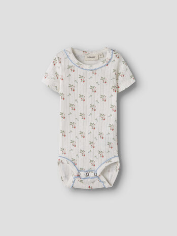Lil ' Atelier Lil ' Atelier | NBFRACHELLO DUNA SS SLIM BODY LIL | Coconut Milk STRAWBERRY