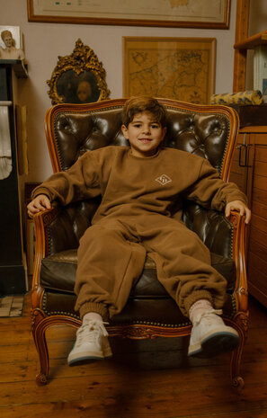 Charlie Petite Charlie Petite | Pepe Sweater | Brown