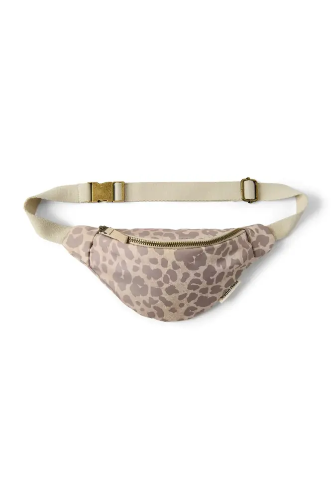 Studio Noos Studio Noos | Beige Puffy Leopard | Mini Fanny Pack