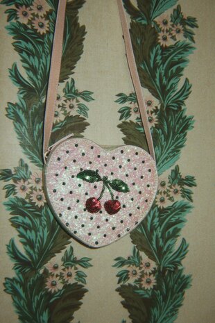 Konges Sløjd Konges Sløjd | Tut Shoulder Bag | Cherry