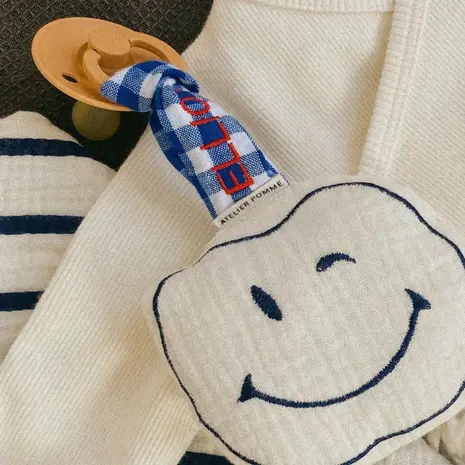 Atelier Pomme Atelier Pomme | Pacifier Cloth | Pomme | Boogie Blue Atelier Pomme Atelier Pomme | Pacifier Cloth | Pomme | Boogie Blue