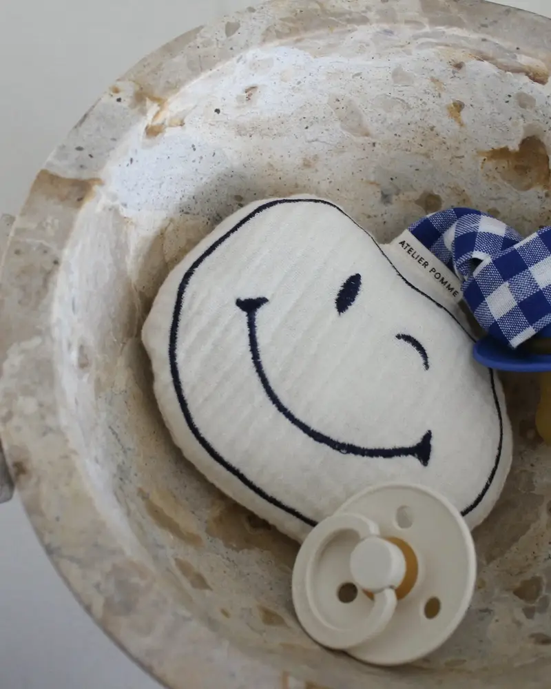 Atelier Pomme Atelier Pomme | Pacifier Cloth | Pomme | Boogie Blue Atelier Pomme Atelier Pomme | Pacifier Cloth | Pomme | Boogie Blue