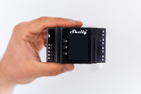 Shelly Pro 4PM DIN-rail module 