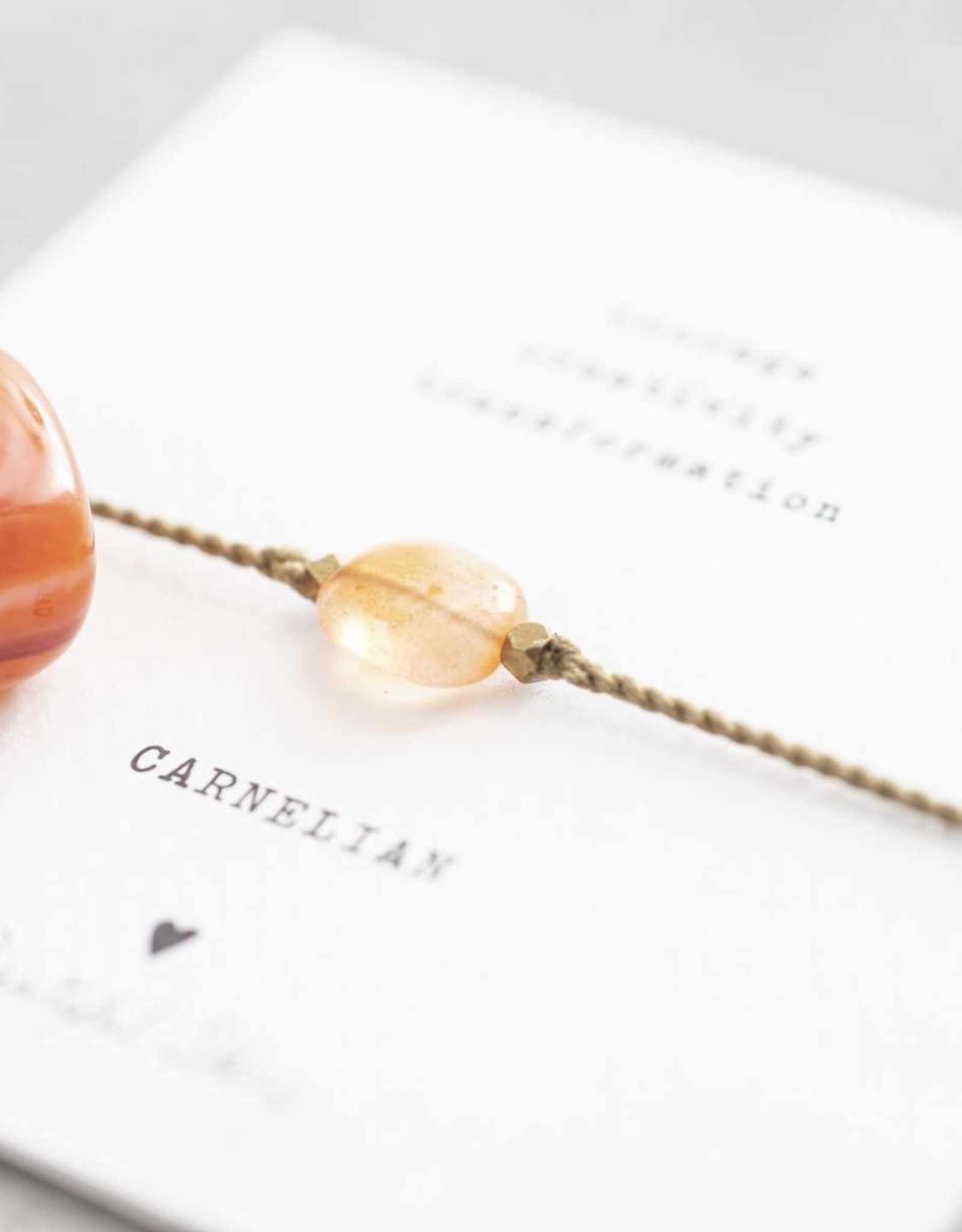 A Beautiful Story Armband 'Gemstone Card' - Carnelian Gold