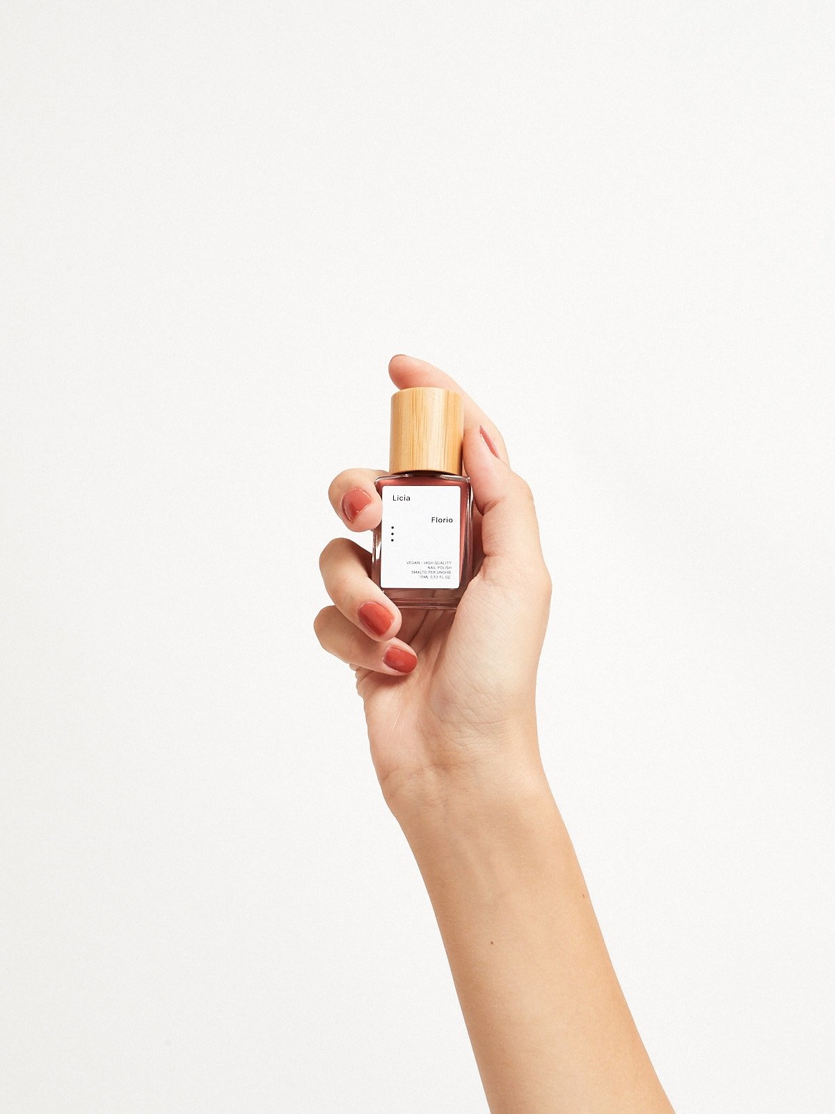 Licia Florio Nagellak TERRA