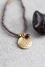 A Beautiful Story Ketting 'Truly' - Garnet Flower of Life Gold