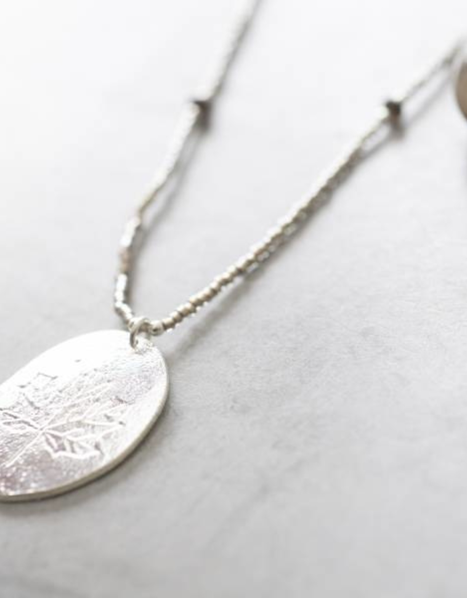 A Beautiful Story necklace 'Swing' blad - smokey quartz silver