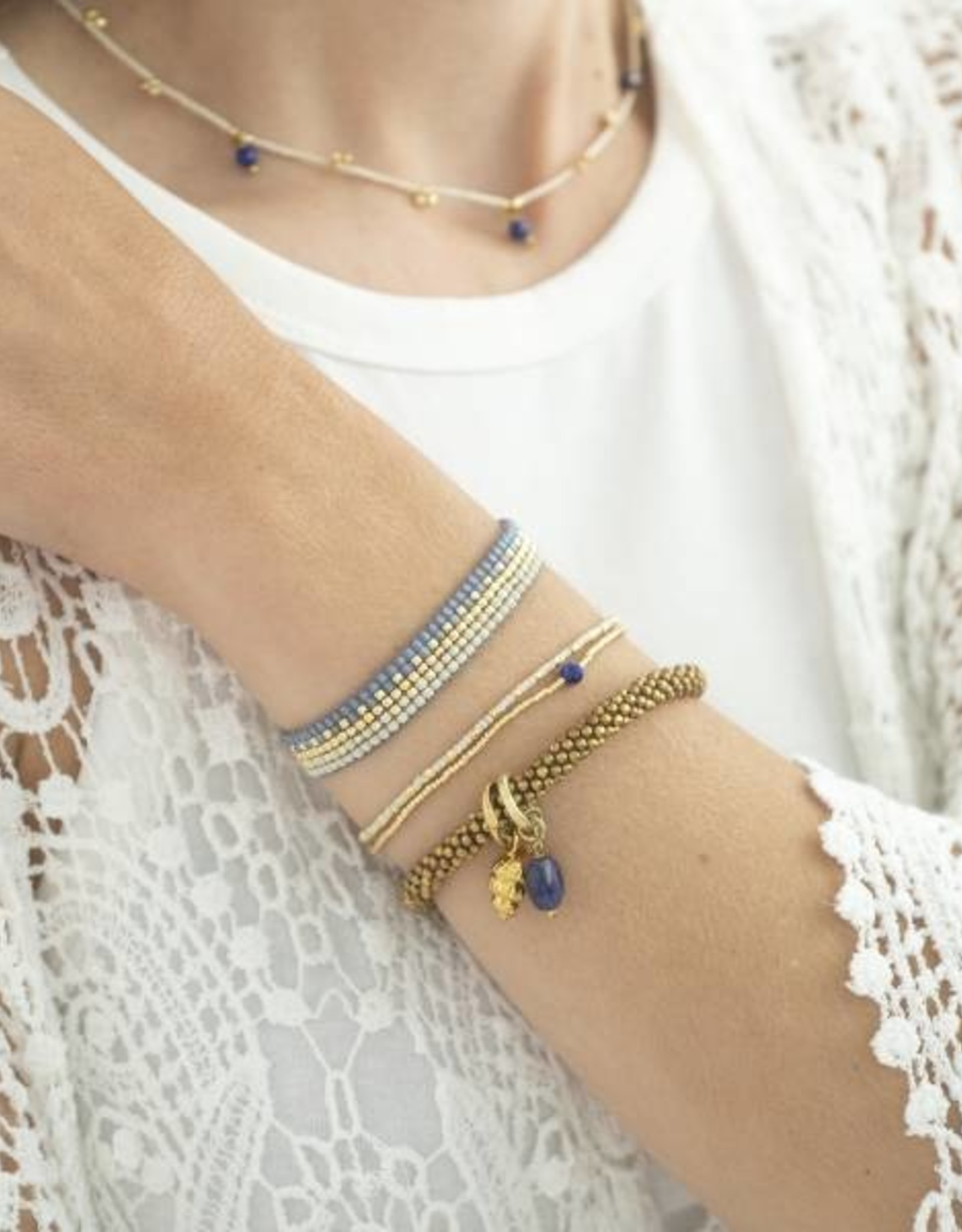 A Beautiful Story armband 'Friendship' goud - lapis lazuli