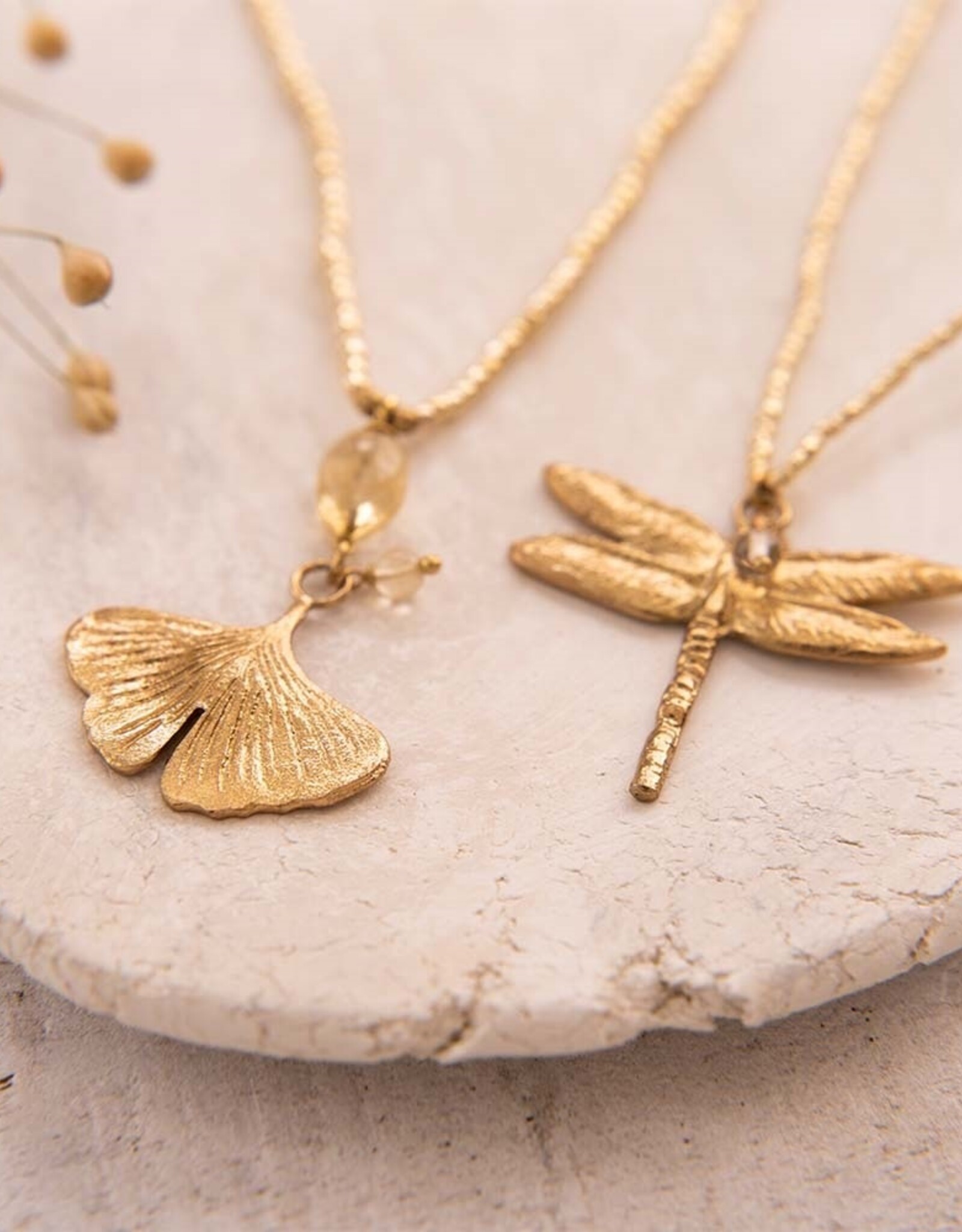 A Beautiful Story ketting 'Blessing' ginko goud - citrien