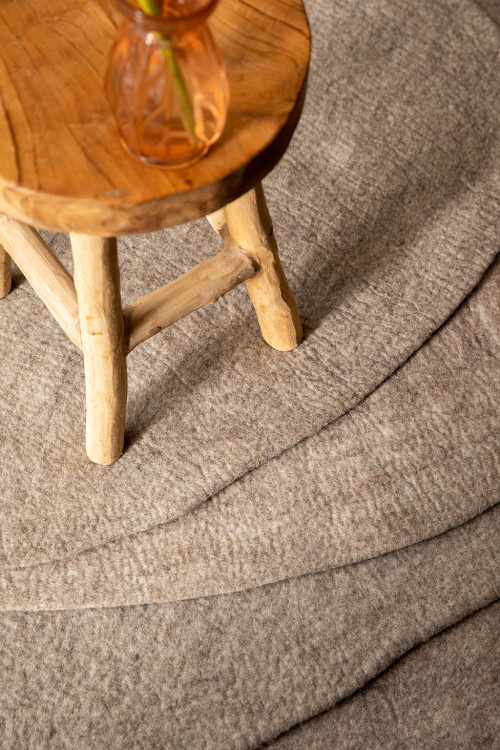 Mushkane rug 'Pebble' XL  felt - stone