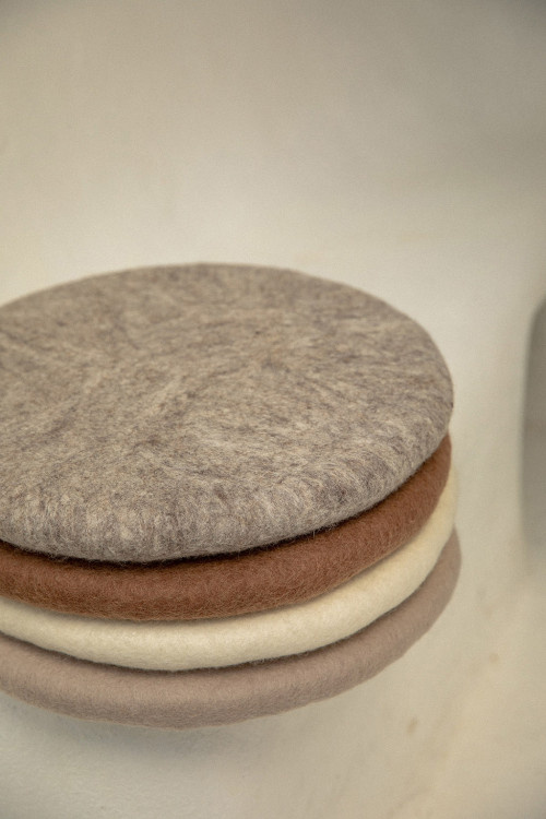 Mushkane pillow 'Chakati' round felt