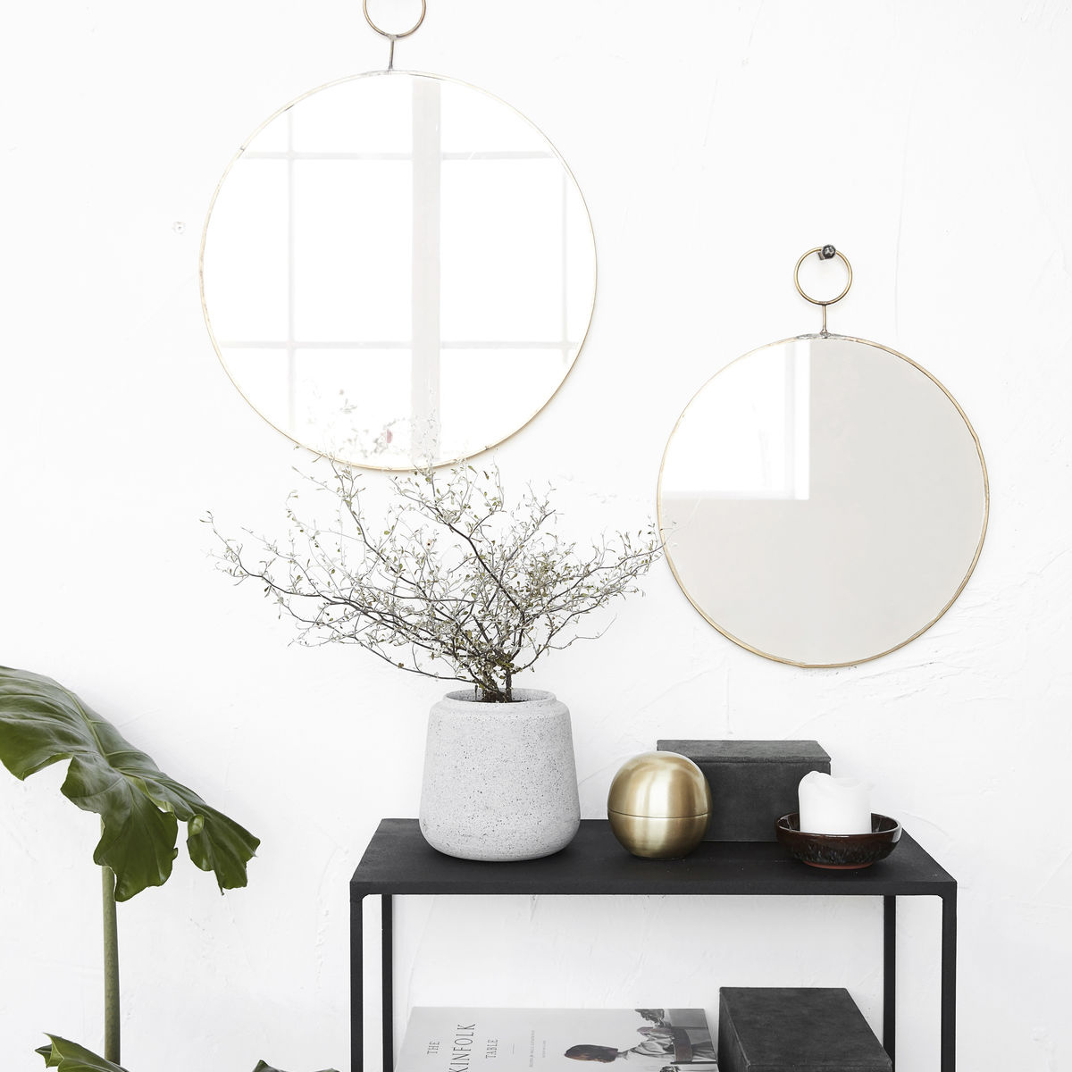 House Doctor mirror 'The Loop' - brass