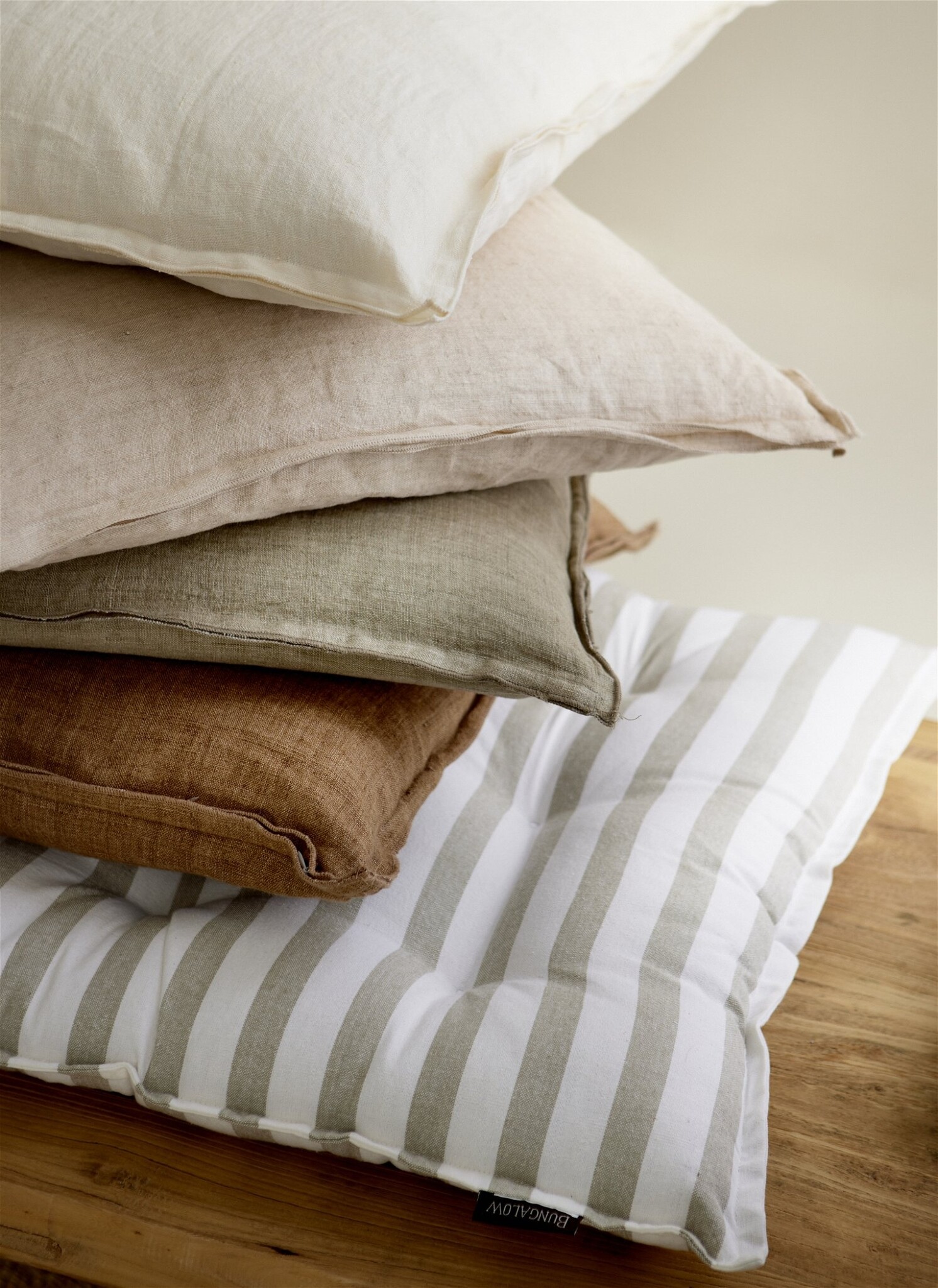 Bungalow pillow case linen - 50 x 50 cm